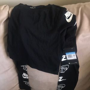 Nike crop long sleeve black and white